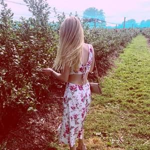 Meet your Posher, Danielle